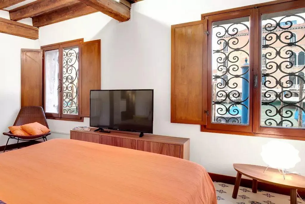 Venice Apartment Overlooking Grand Canal Itália